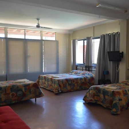 Motel Buzers Scarness Esterno foto