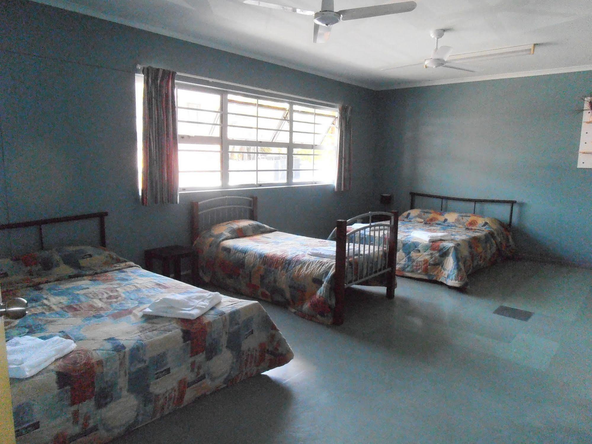 Motel Buzers Scarness Esterno foto